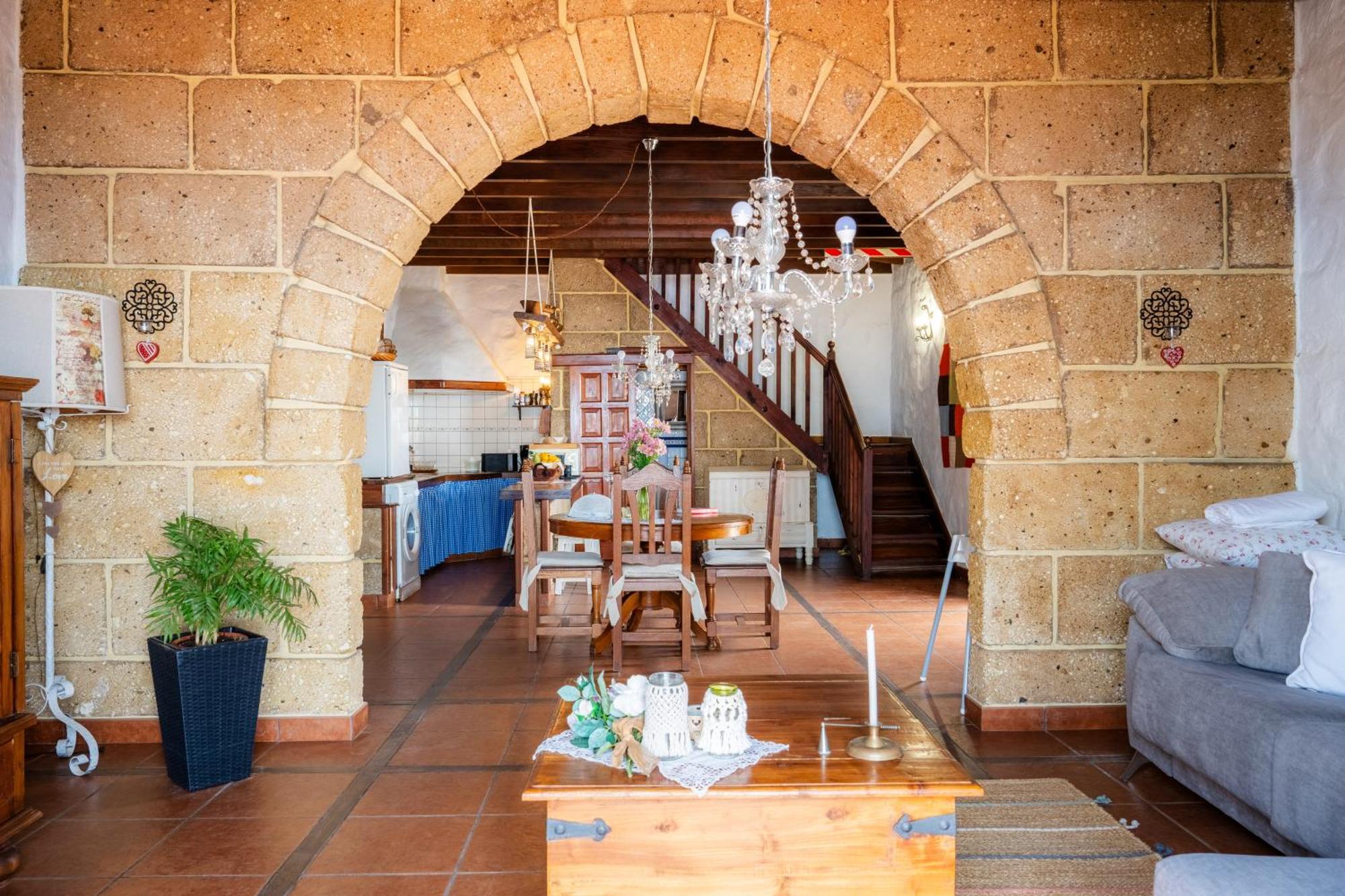 Casa Rural Tajona & Granero 아데제 외부 사진