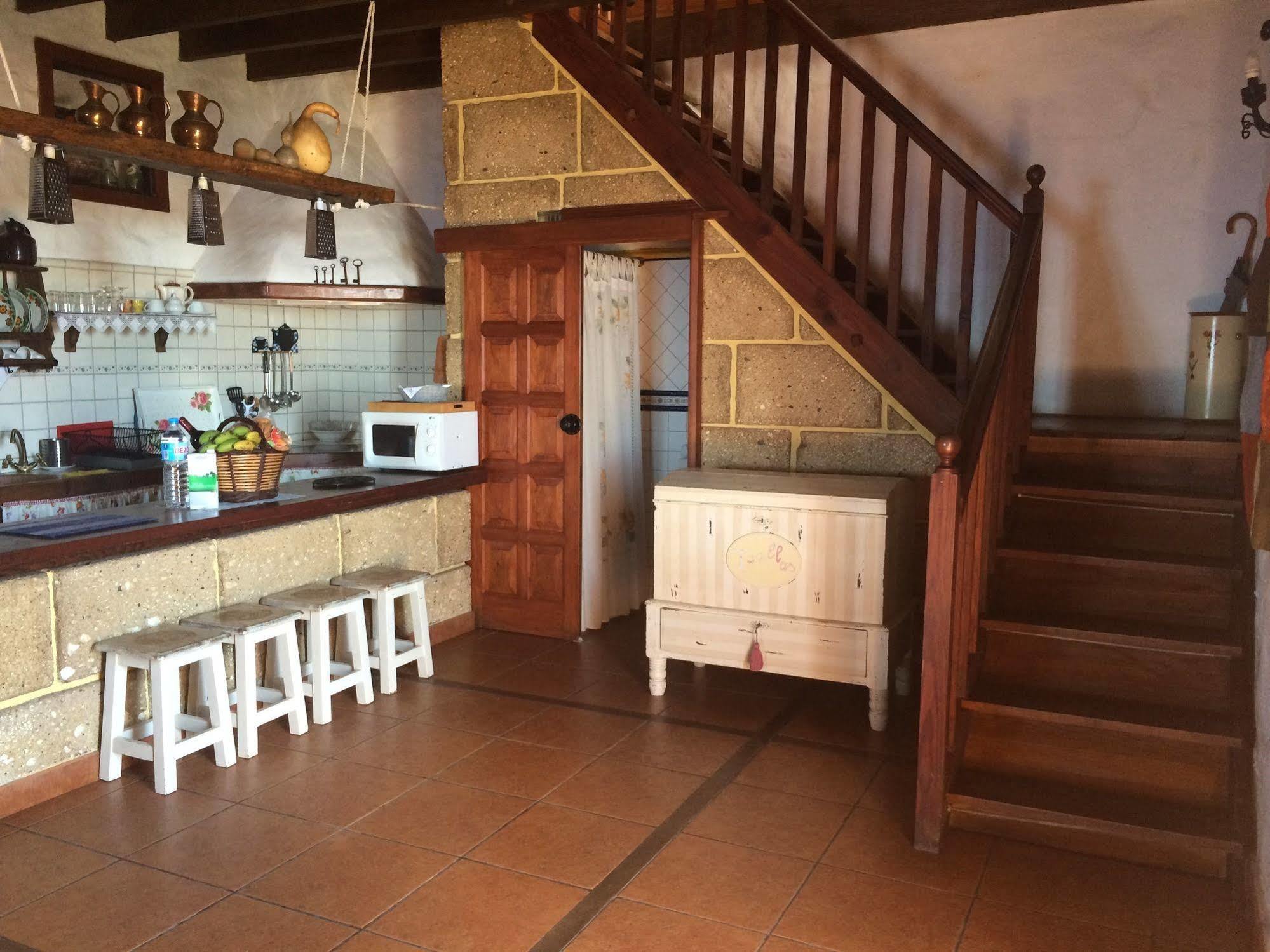 Casa Rural Tajona & Granero 아데제 외부 사진
